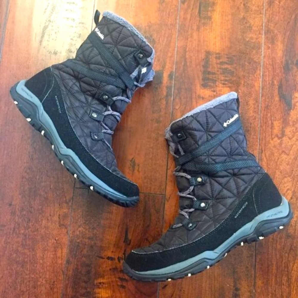 Columbia Techlite Omni-Heat Waterproof Shorty Boots